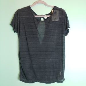 Gap fit stripe top.